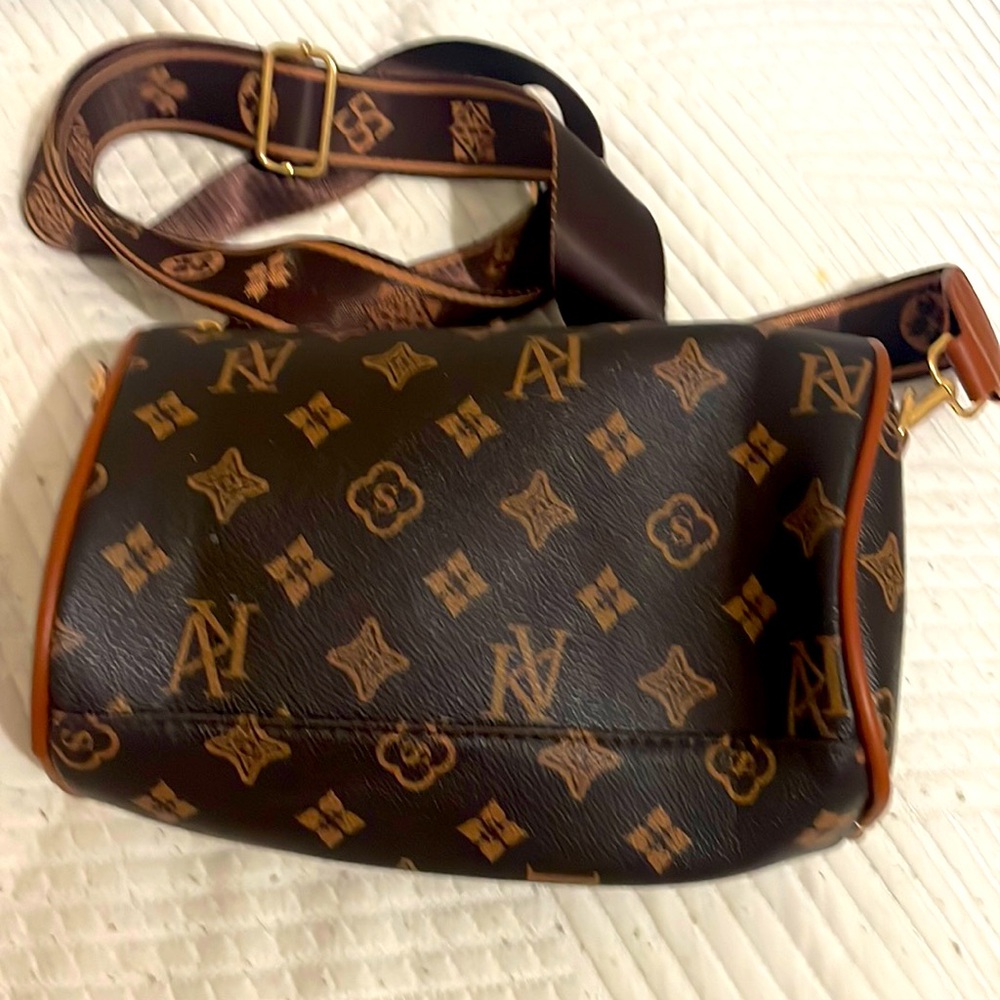 Louis Vuitton brown bag  brand new never used